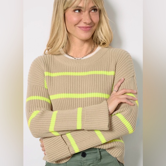 Evereve Sweaters - Evereve Emma Crew Stripe Pullover Size Large
